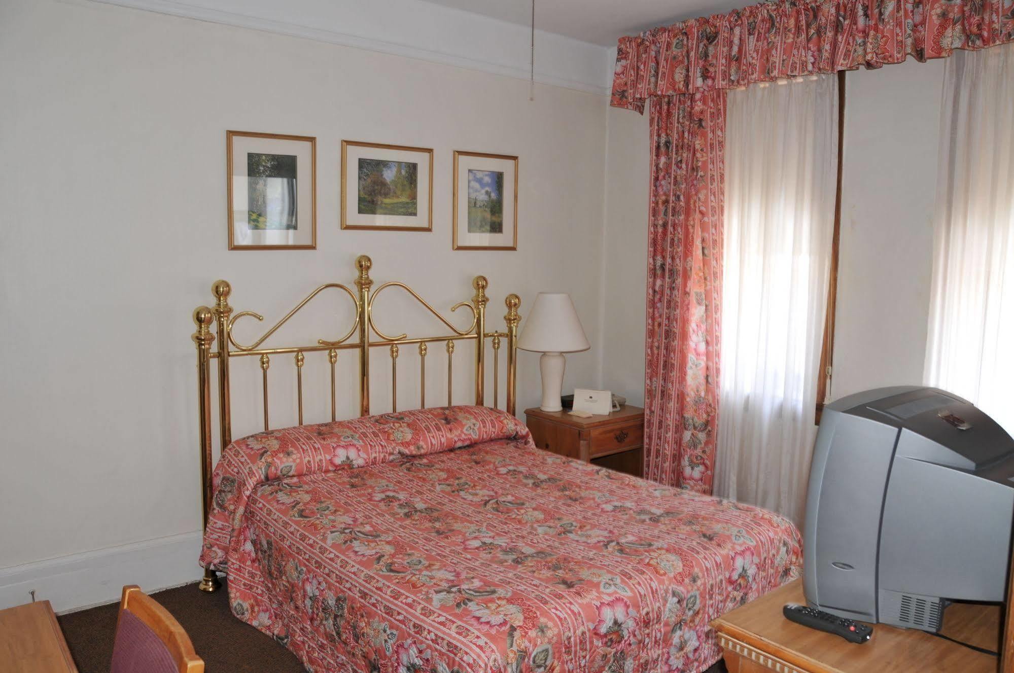 Inn At Lincoln Park Chicago Bagian luar foto